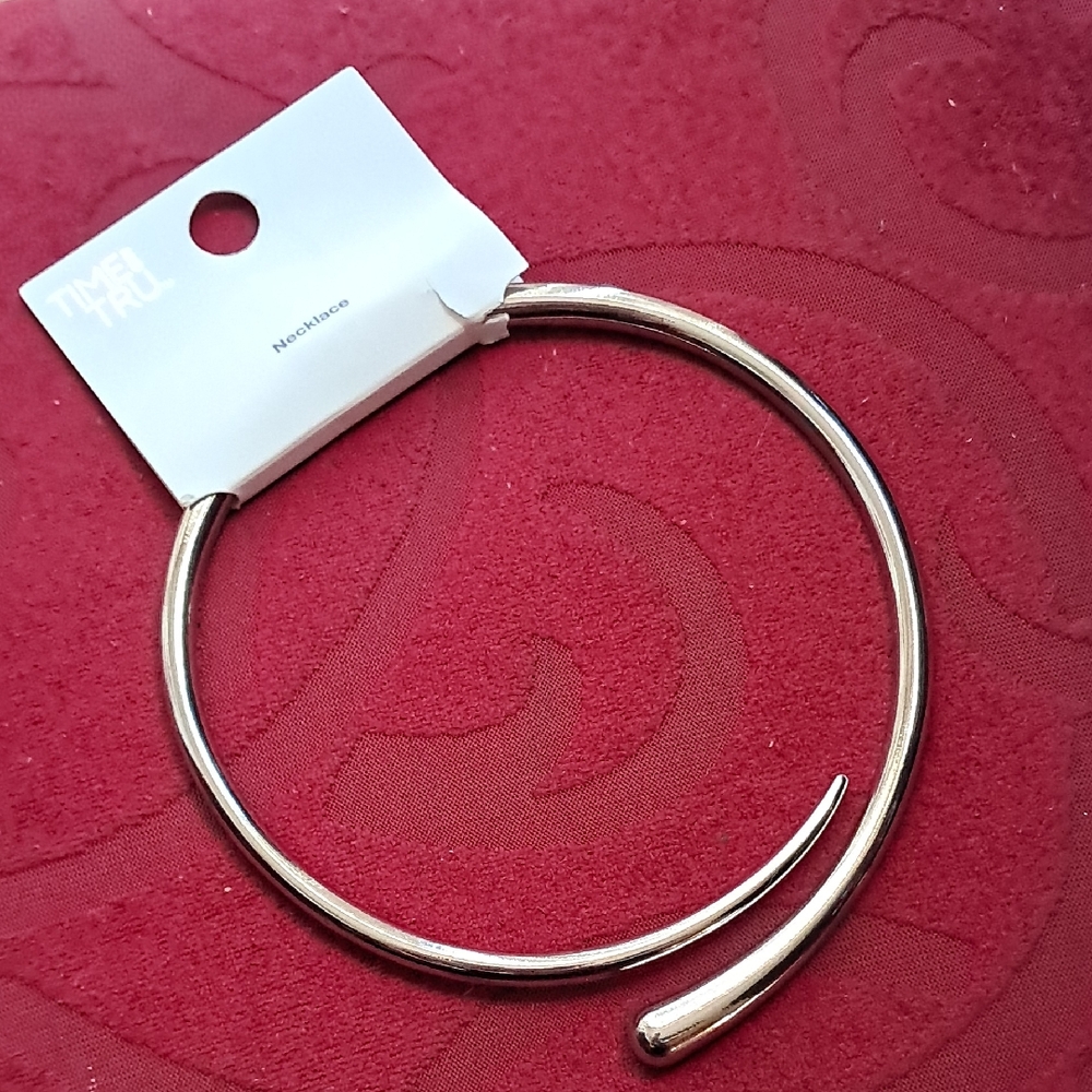 Time and Tru Silver Open Spiral Necklace